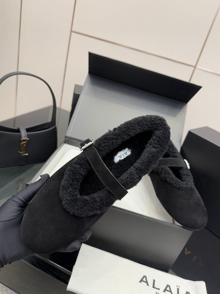Alaïa Wool-Lined Mary Jane Ballerina Flats – 25SS/FW Collection in Black Suede