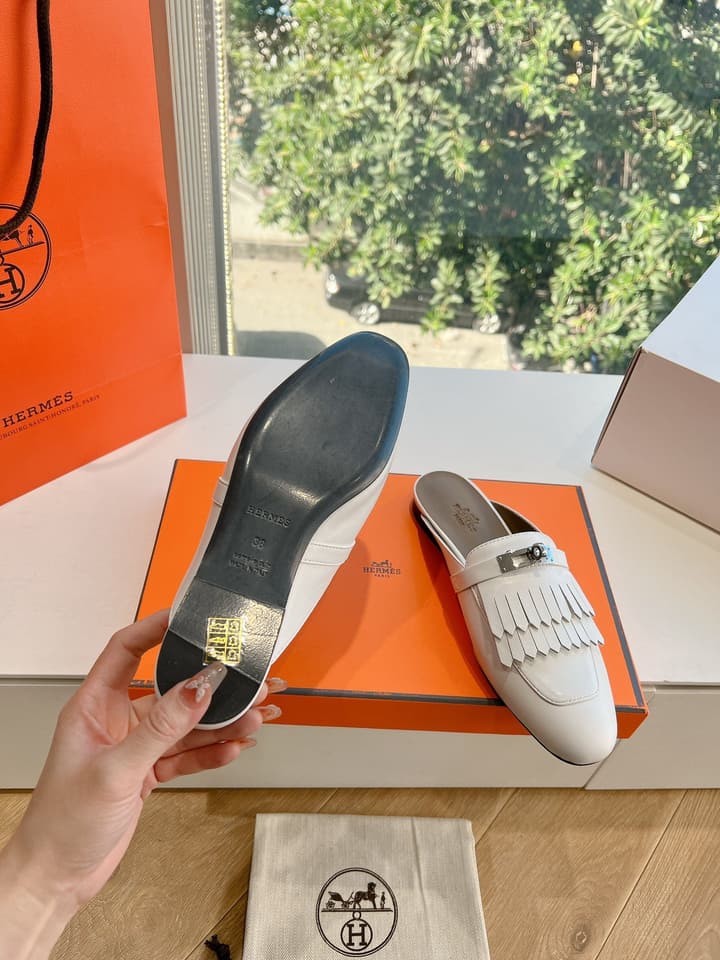 Hermès Calfskin Mules – 25SS/FW Collection in Black Embossed Leather With Silver Hardware