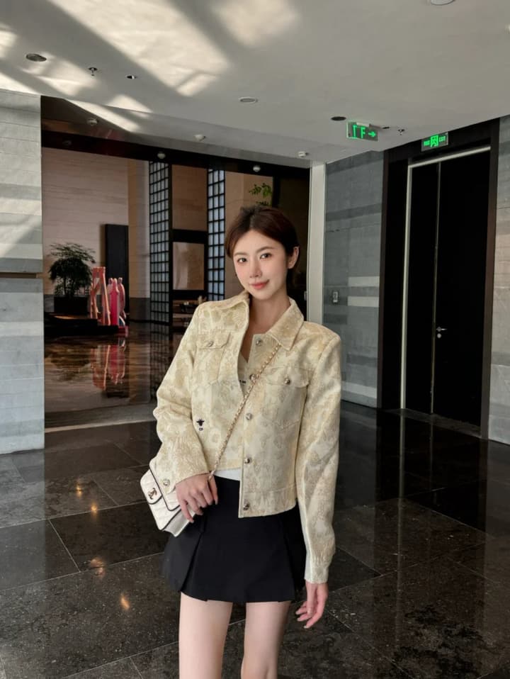 Dior CD Bee Embroidery Floral Short Jacket in White Gold Floral Embroidery