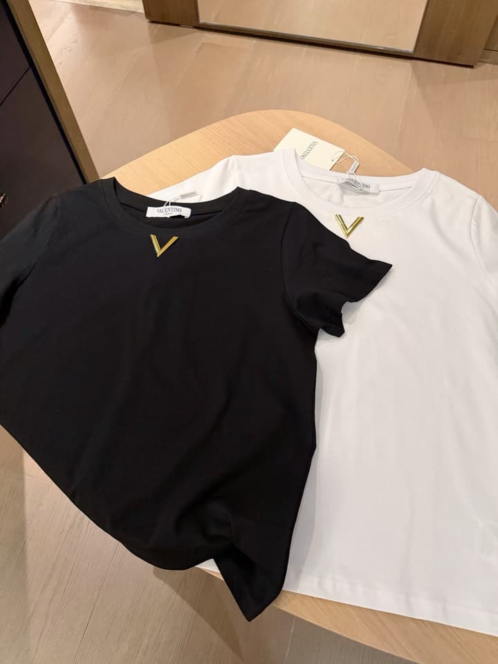 Valentino Hand-Stitched V-Logo Crewneck T-Shirt in Black