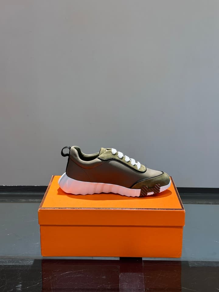 Hermès Bouncing Unisex Sneakers in Black