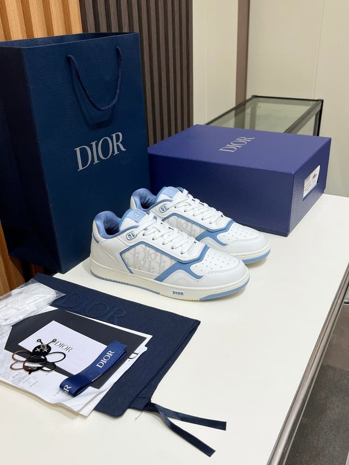 Dior B27 Couple's Sneakers – 2025 Collection in All Black With White Sole
