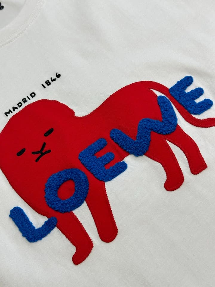 Loewe Anniversary Lion Patch Crewneck T-Shirt in Grey
