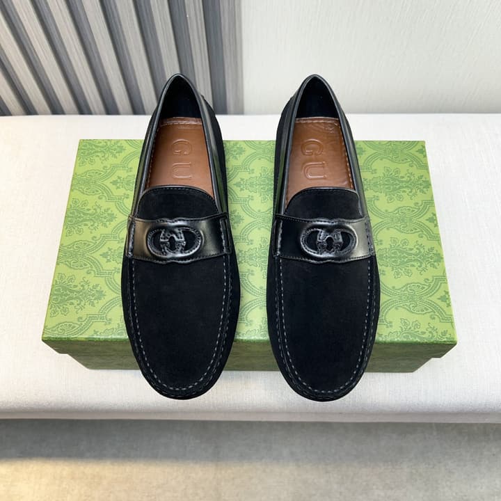 Gucci Premium Leather Loafers in Black Embossed Leather