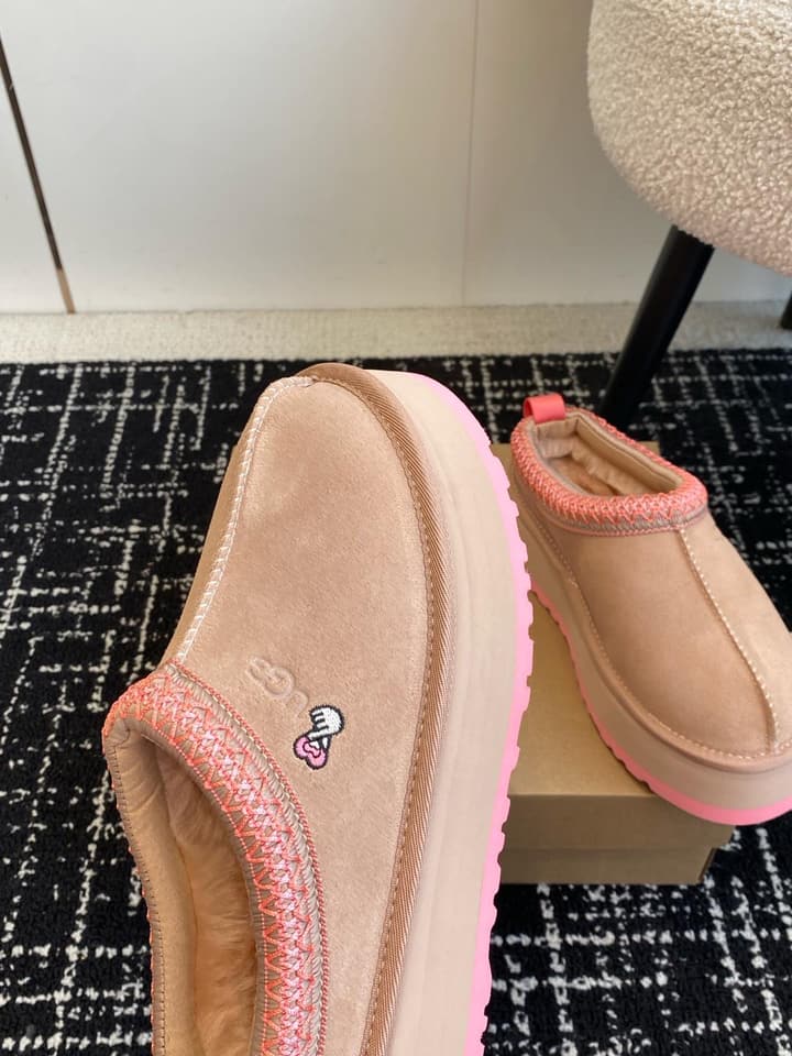 UGG Tazz Feng Chen Wang x TELFAR Valentine's Day Limited Edition Slippers