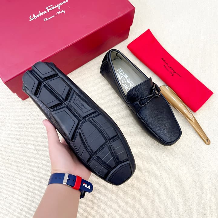 Ferragamo Men's Driving Loafers in Black Grained Gancini