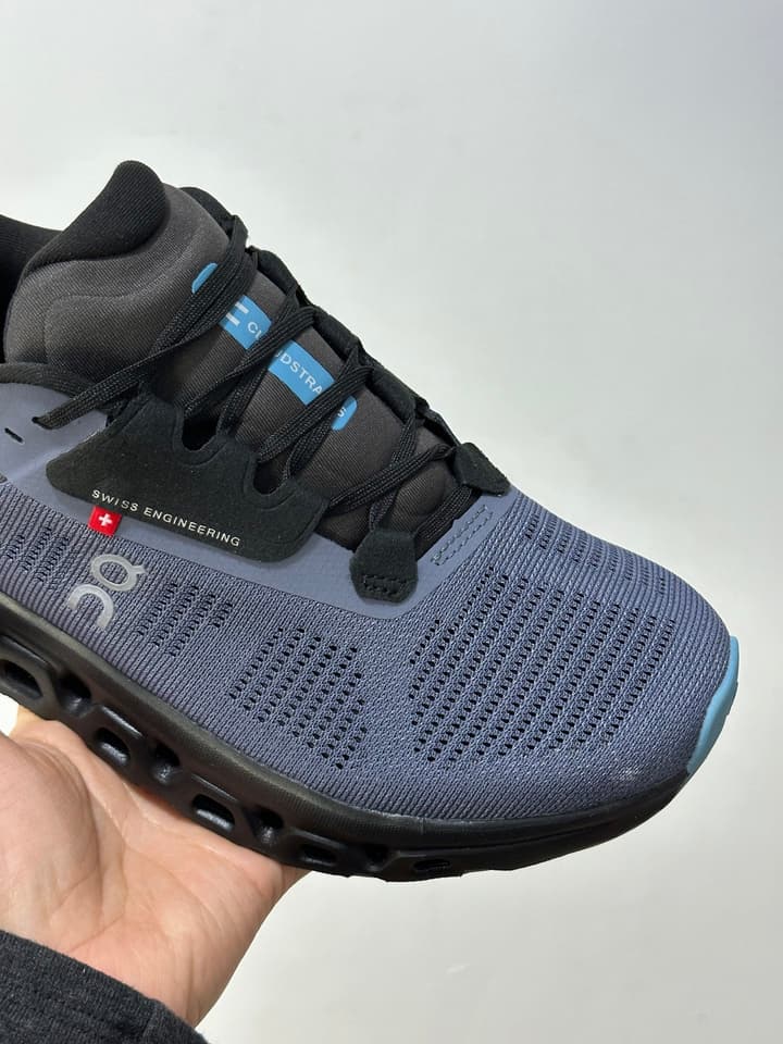 On x Roger Federer Cloudstratus 3 Special Edition Sneakers in All Black Red Accent