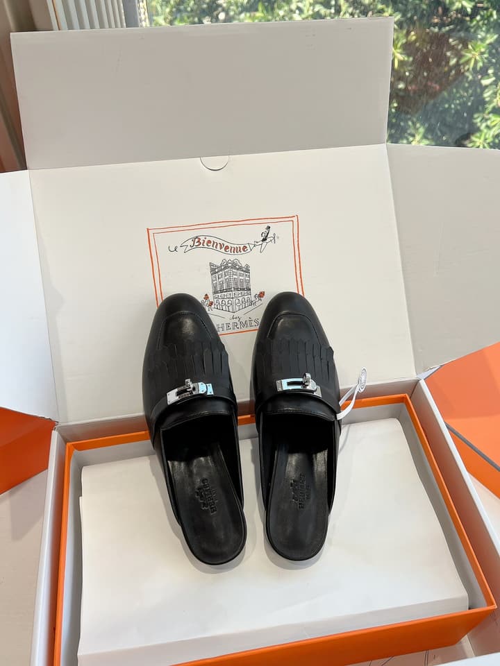 Hermès Calfskin Mules – 25SS/FW Collection in Black Embossed Leather With Silver Hardware