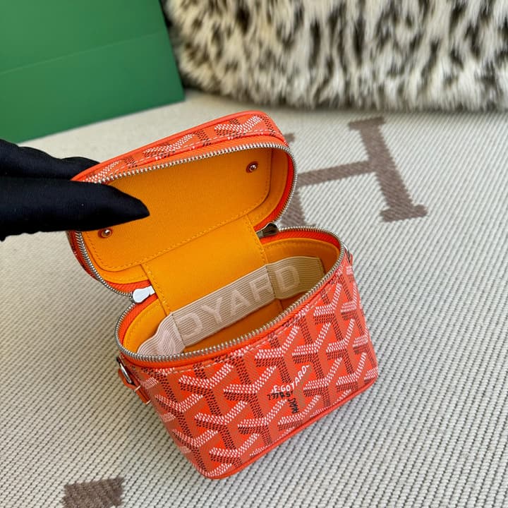 Goyard Muse Vanity Ultra Mini Cosmetic Bag in Blue