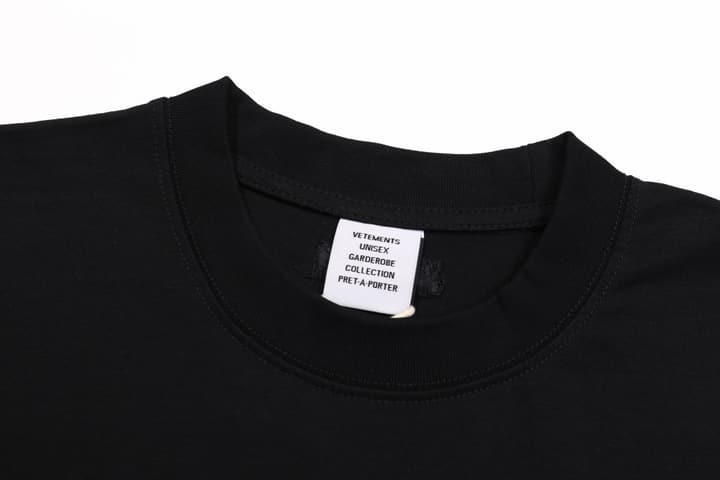 Vetements Red Letter Print Relaxed T-Shirt – Spring/Summer Collection in Black