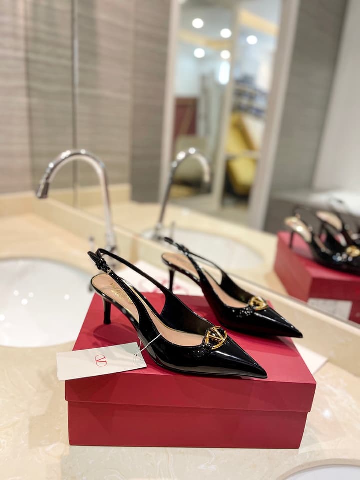 Valentino VLogo Signature Patent Leather Slingback Heels – 2024 Collection in Nude Leather