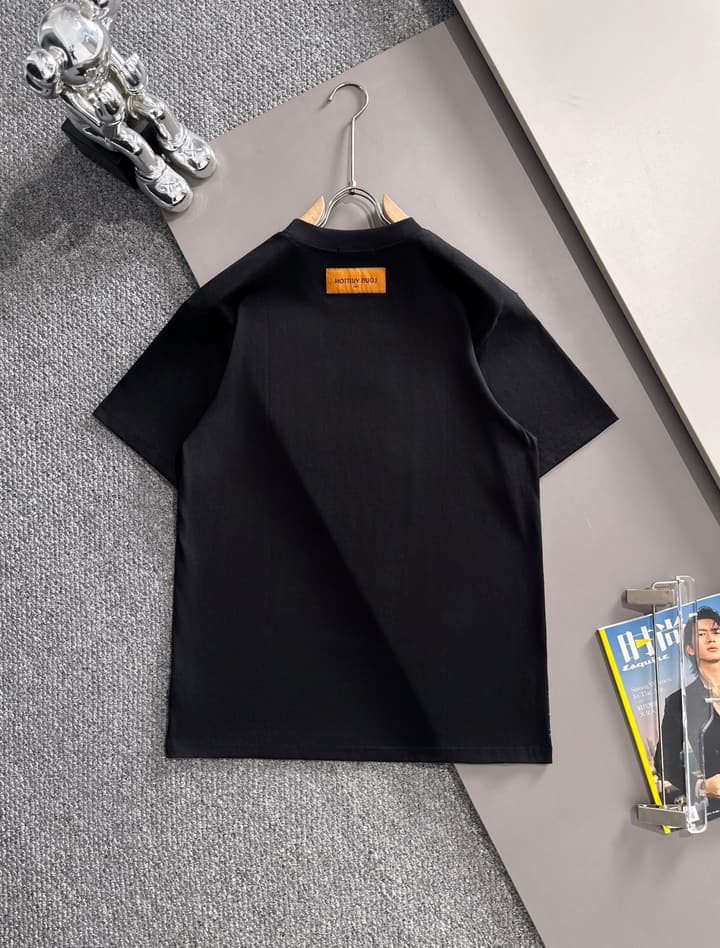 Louis Vuitton Gradient Flocked Clover Logo T-Shirt – 2025SS in Black
