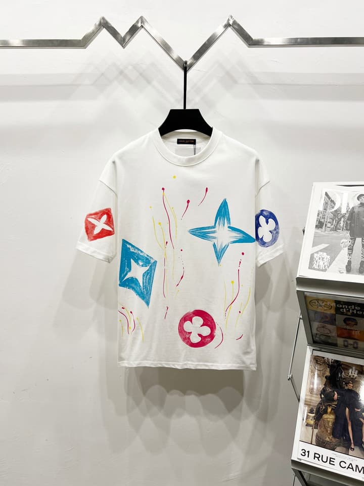 Louis Vuitton Colorful Graffiti Print T-Shirt – 2025SS in White Graffiti Print