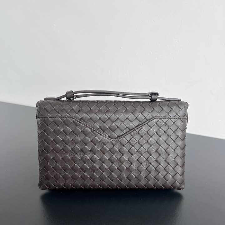 Bottega Veneta Knot Lock Crossbody Bag – 2025 Early Spring in Black Woven