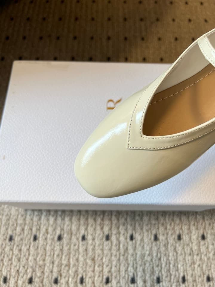 Dior Flat Mary Jane Shoes – 25SS in Black Patent Leather