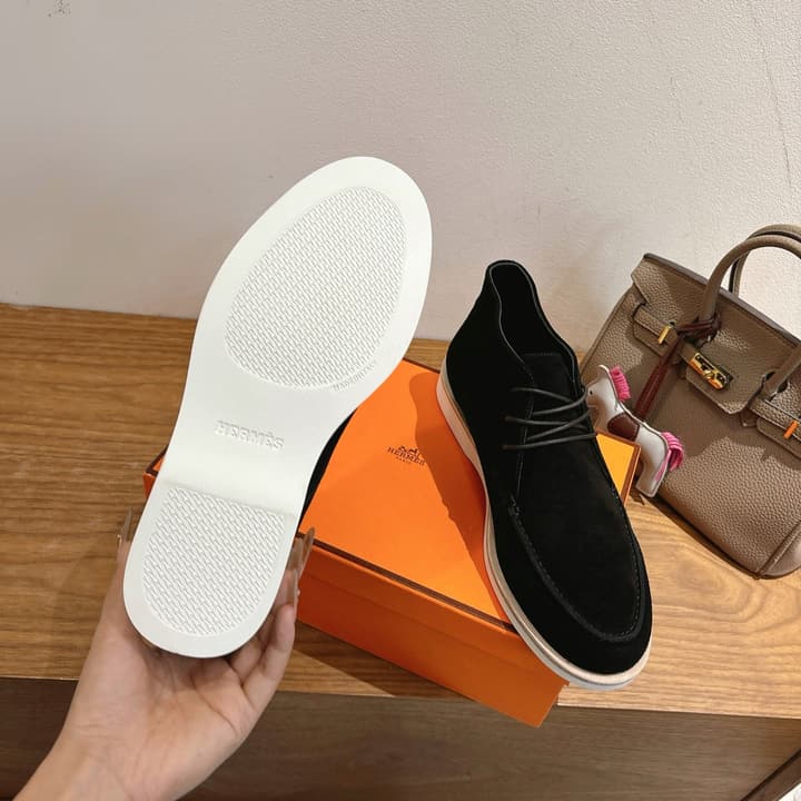 Hermès Classic Couple's Sandals – SS25 New Arrival in Black Suede