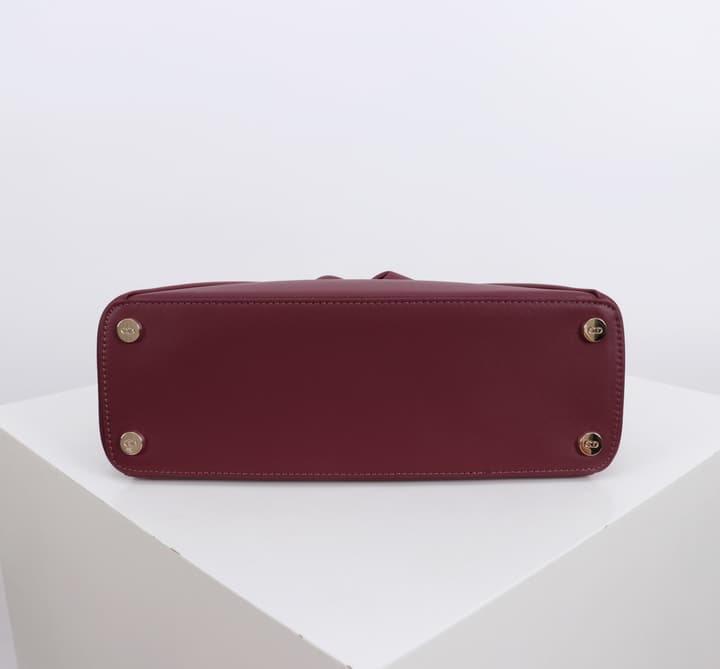 Dior Trapezoidal Bow Handbag – 2026 Spring/Summer Collection in Deep Burgundy