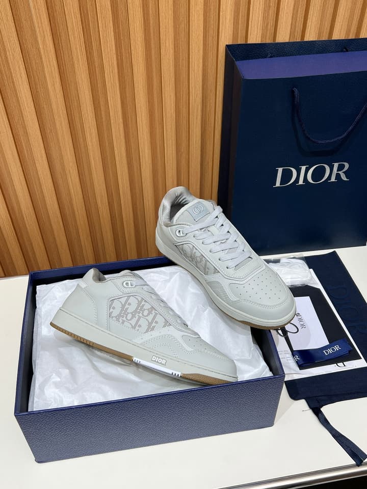 Dior B27 Unisex Sneakers – 2025 Collection in Beige With Dark Green Accents