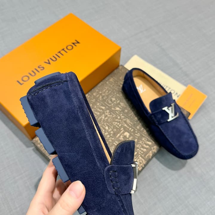 Louis Vuitton Men's Suede Driving Shoes in Black Suede