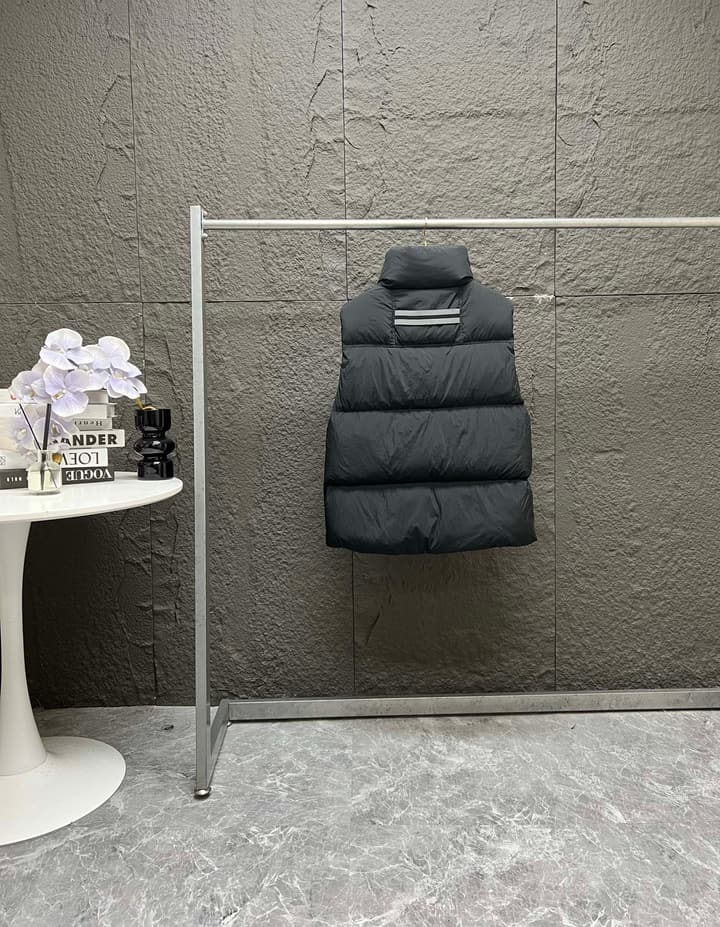Canada Goose Lawrence Series Down Vest in Classic Black