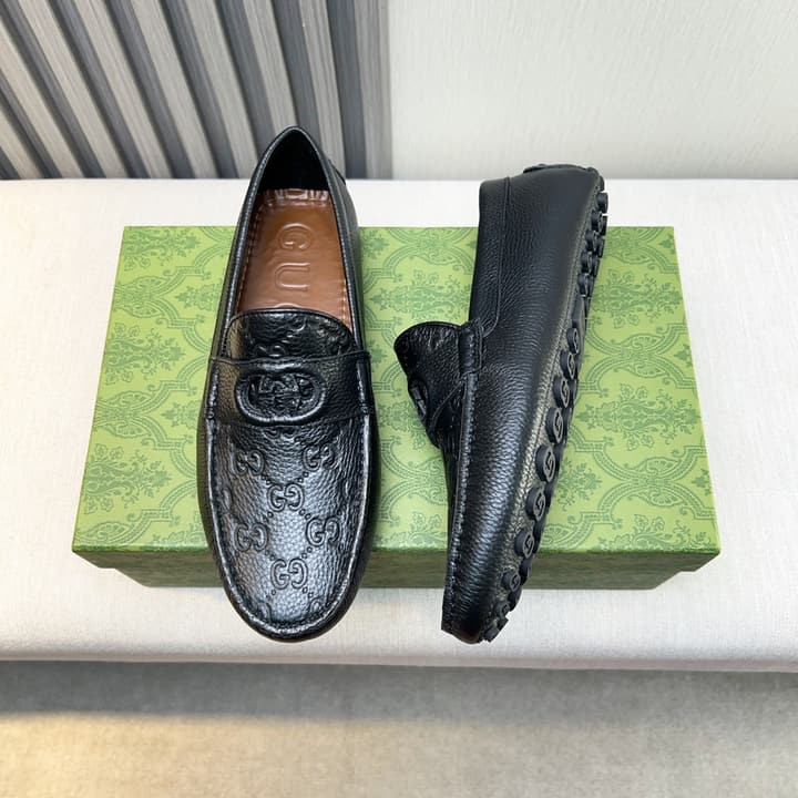 Gucci Premium Leather Loafers in Black Embossed Leather