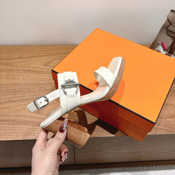 Hermes Color Block Flat Sandals – 2025 New Collection in Black