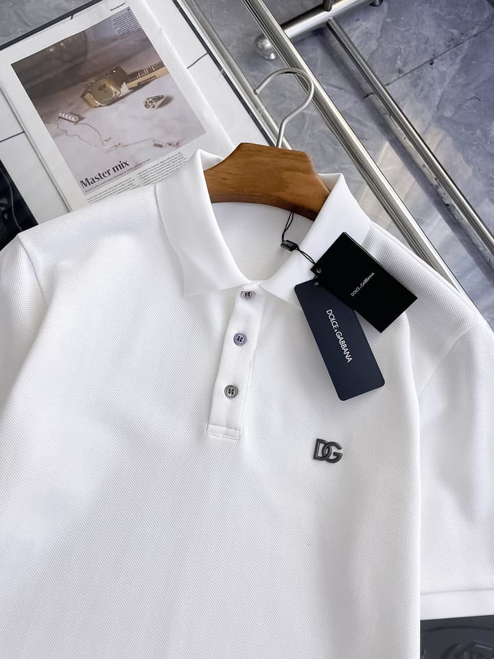 Dolce & Gabbana Minimalist Piqué Polo Shirt – Spring/Summer Collection – 2026 in Black Patch Logo