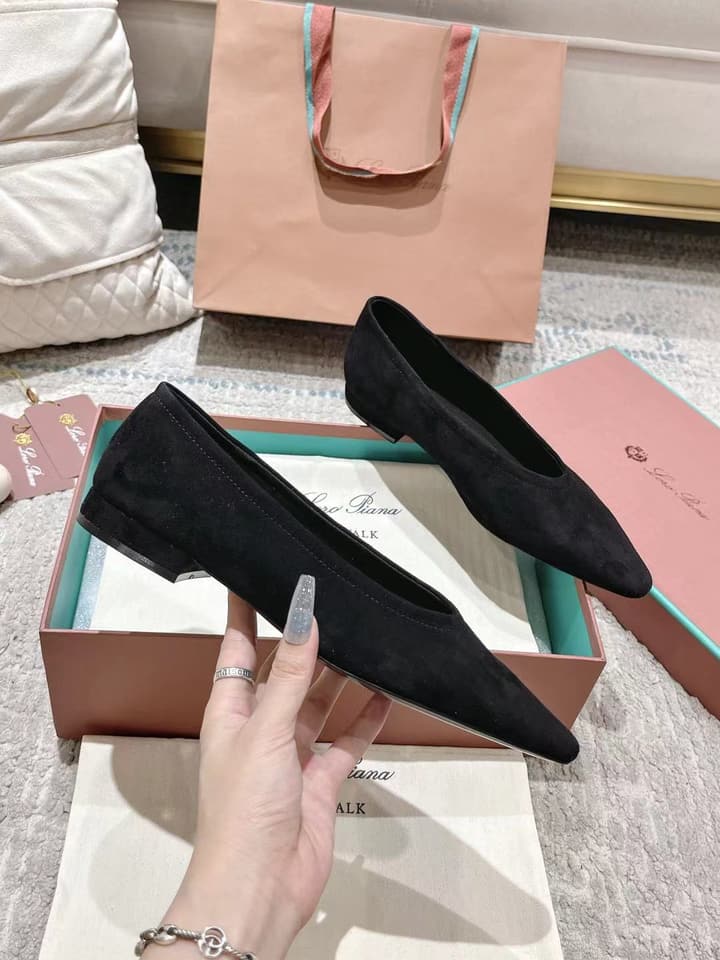 Loro Piana Rebecca Minimalist Ballerina Flats – Spring/Summer Collection in Black Suede