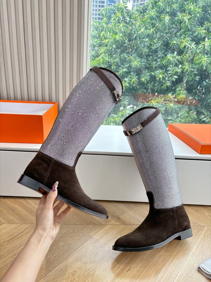 Hermès Classic Knee-High Boots – 2025 Autumn/Winter Collection in Two-tone Tan And Cream