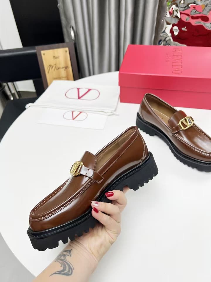 Valentino Logo Buckle Polished Leather Loafers – 2024 in Classic Black