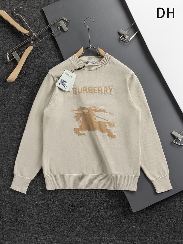 Burberry Equestrian Knight Jacquard Sweater – 25SS in Grey With White Logo