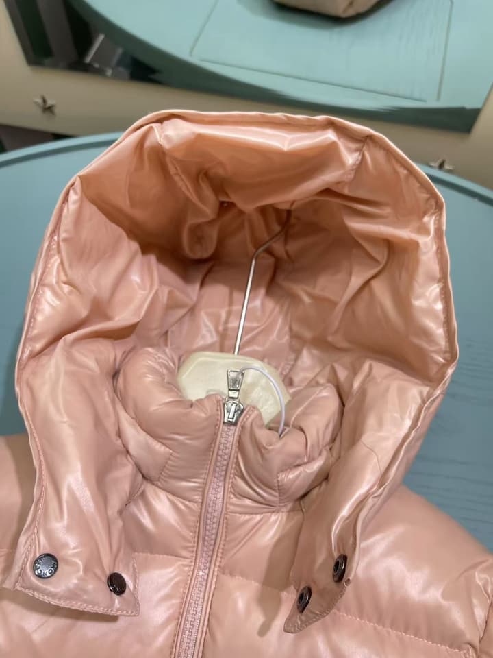 Moncler Kids Puffer Jacket – 2025 Collection in Light Pink