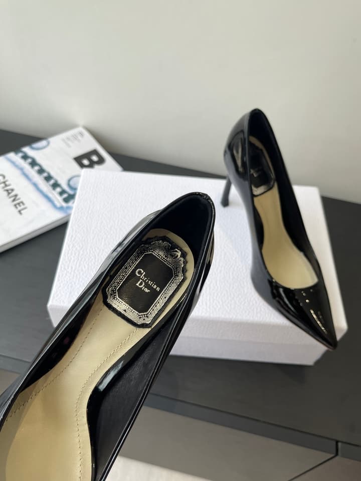 Dior Pointed High-Heel Pumps – 25SS Spring/Summer Collection in Patent Burgundy