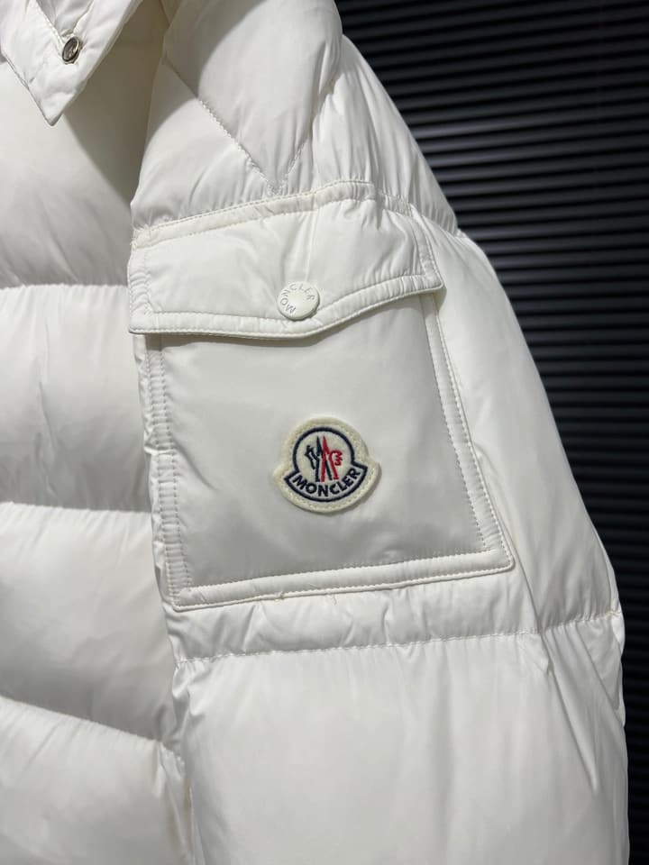 Moncler Vezere Short Puffer Jacket in White