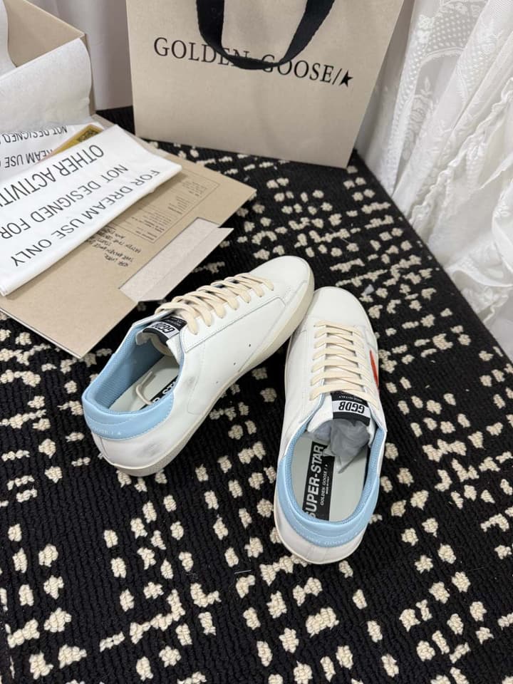 Golden Goose Super Star Leather Sneakers in Black Star Black Heel