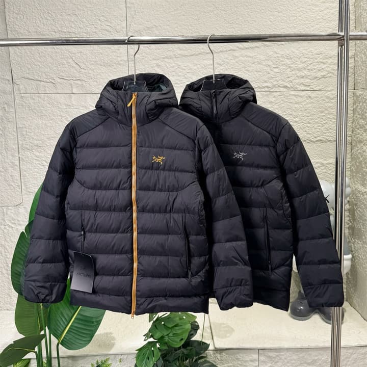 Arc'teryx Thorium AR Hoody Down Jacket in Black With Dark Zipper