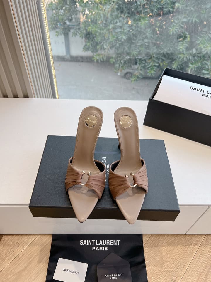 Saint Laurent Lee Metal Chain Pointed-Toe Pumps in Black Satin