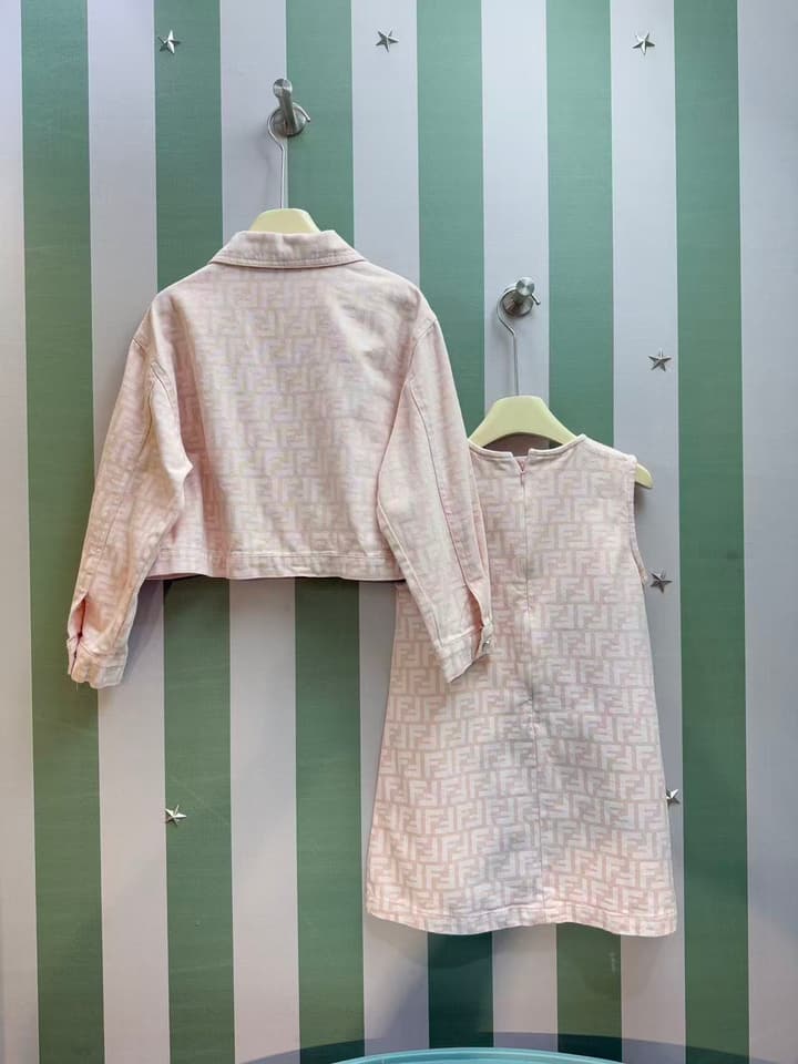 Fendi Kids Two-Piece Set (Jacket & Dress) – 2025SS in Light Pink Logo Set