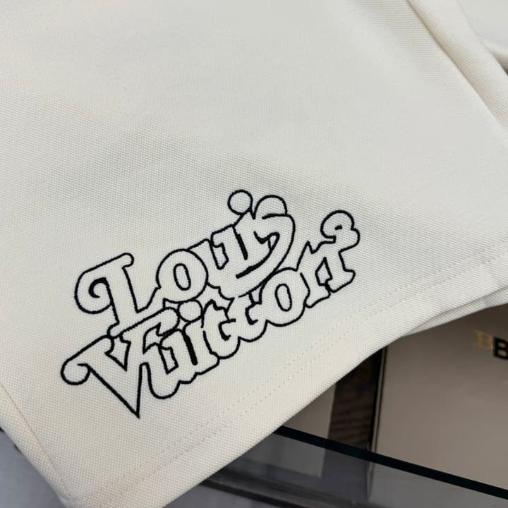 Louis Vuitton Casual Shorts – 2026 Collection in Apricot With Script Logo