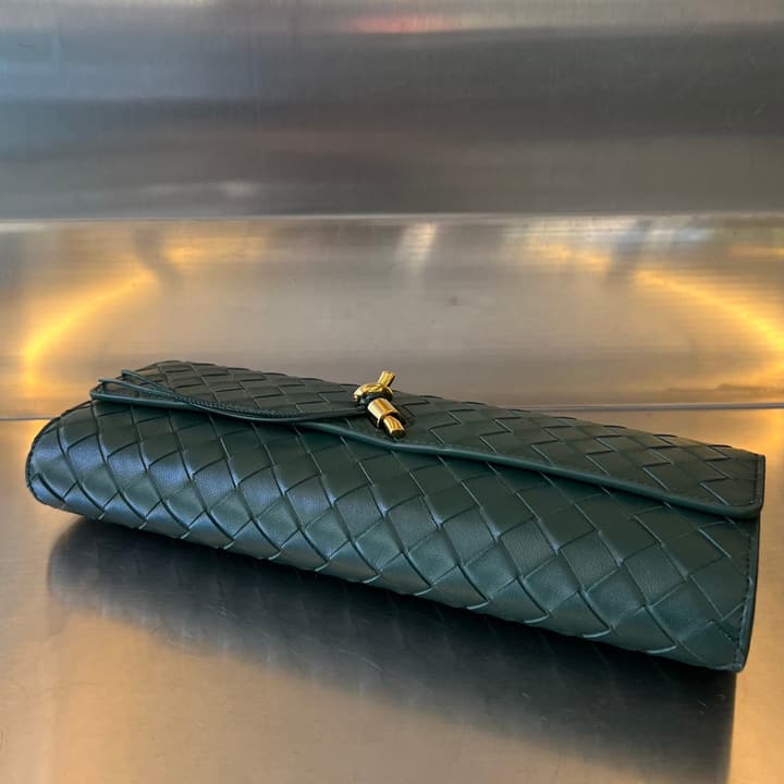 Bottega Veneta Intrecciato Knot Clutch Bag in Gold