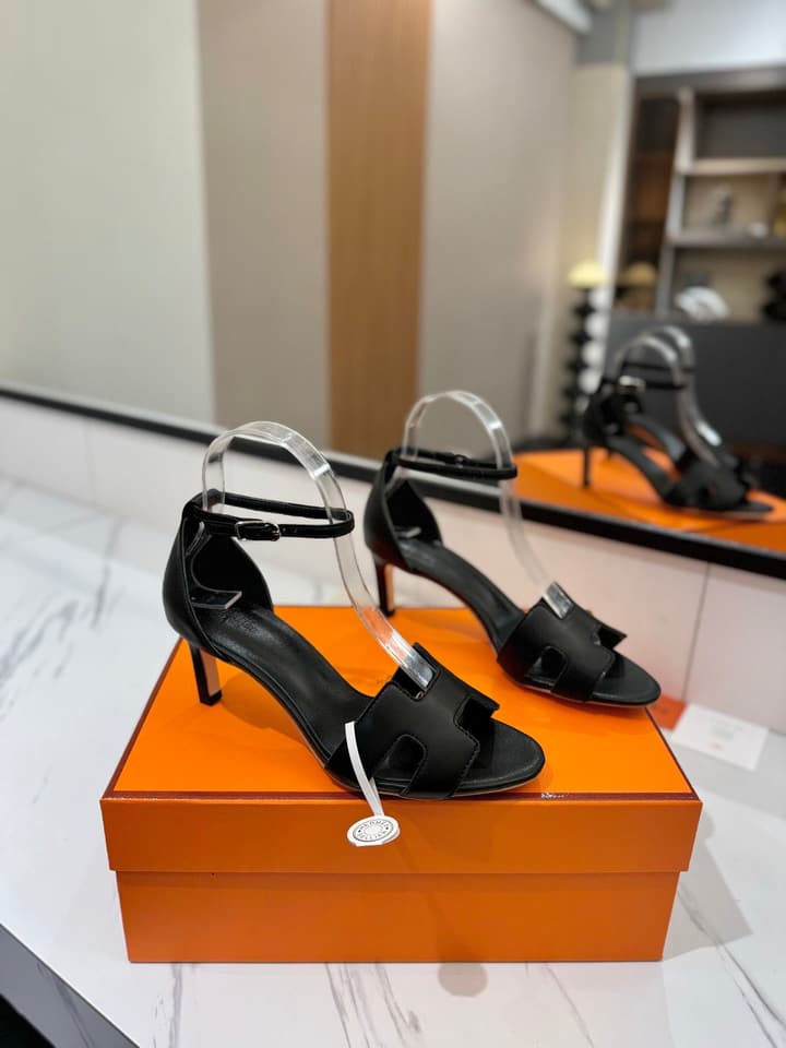 Hermès Classic Smooth Cowhide Heels – 6.5cm in All White