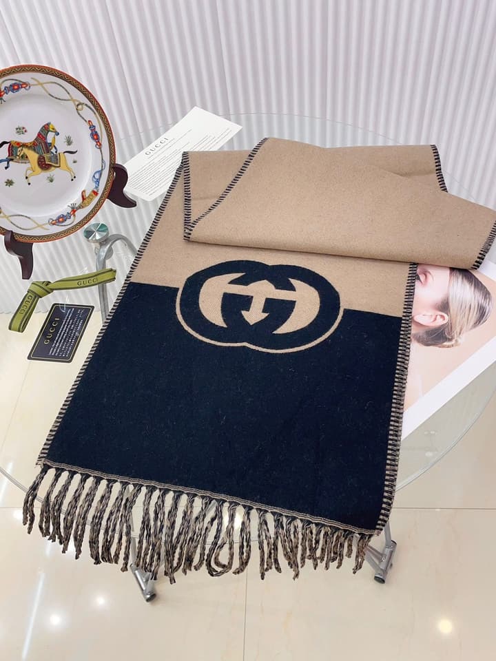Gucci Jacquard Double-Sided Scarf – Autumn/Winter Collection