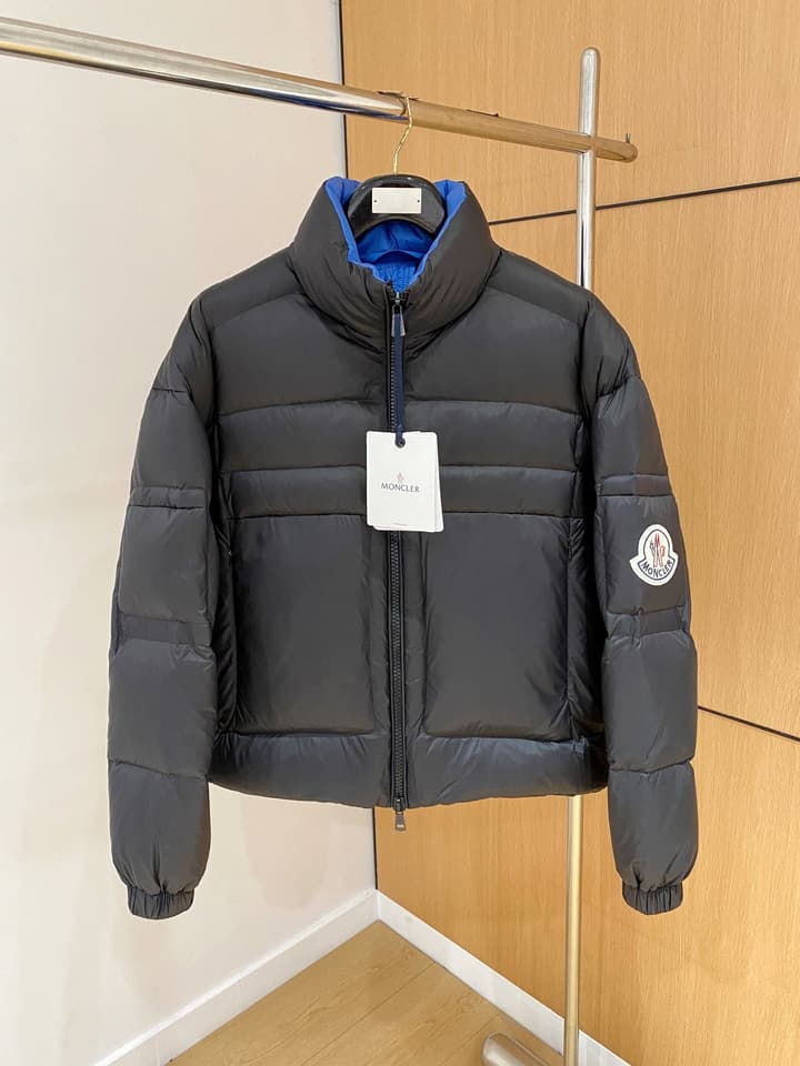 Moncler Designer Down Jacket – 2025 Latest Model in Dark Gray/black With Blue Lining