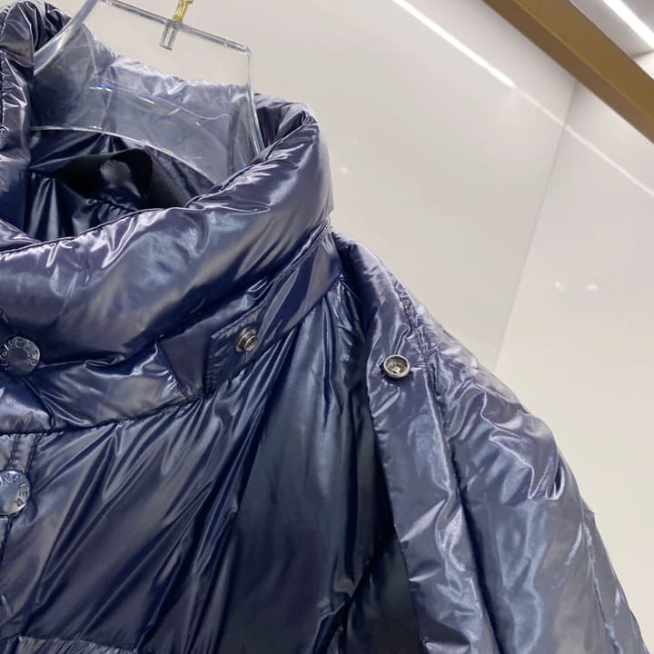 Moncler Goose Down Puffer Jacket – 2025FW in Dark Charcoal