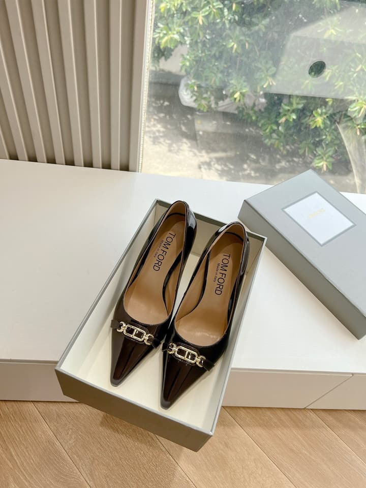 TOM FORD Pointed Toe High Heels – 2024 Autumn/Winter Collection in Crisp Black Patent