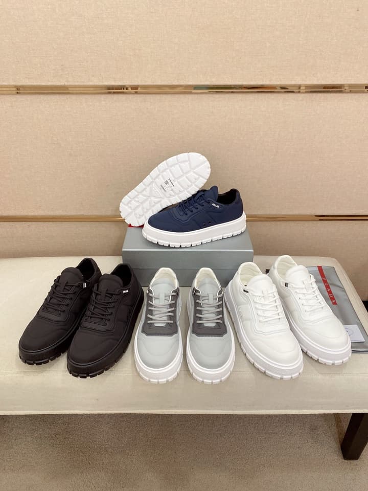 Prada Men's Waterproof Air Cushion Sneakers in Dark Grey