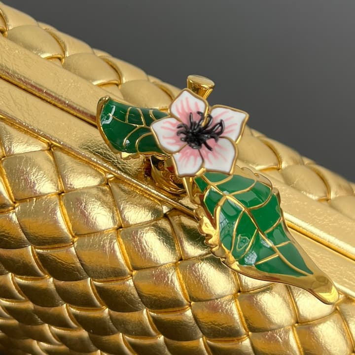 Bottega Veneta Woven Leather Floral Knot Clutch Bag in Gold Woven Leather With Floral Clasp