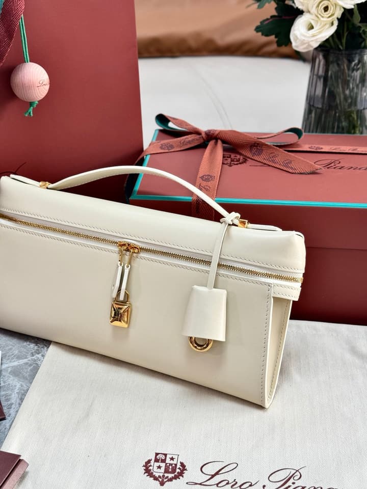 Loro Piana Extra Clutch L29 in Off-white Calfskin Clutch