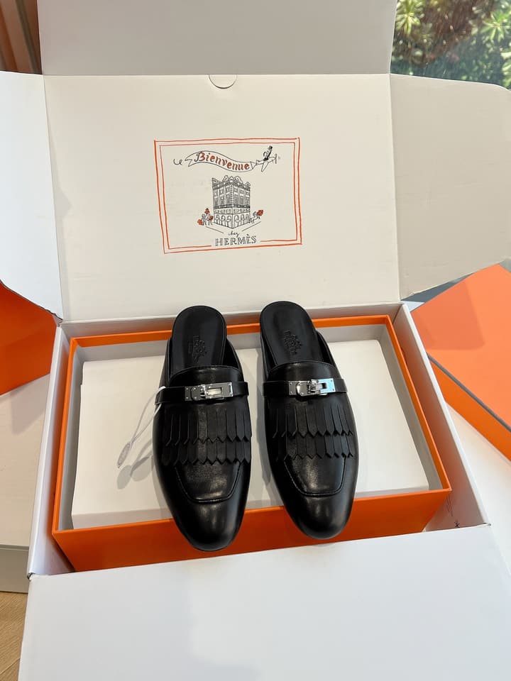 Hermès Calfskin Mules – 25SS/FW Collection in Black Embossed Leather With Silver Hardware