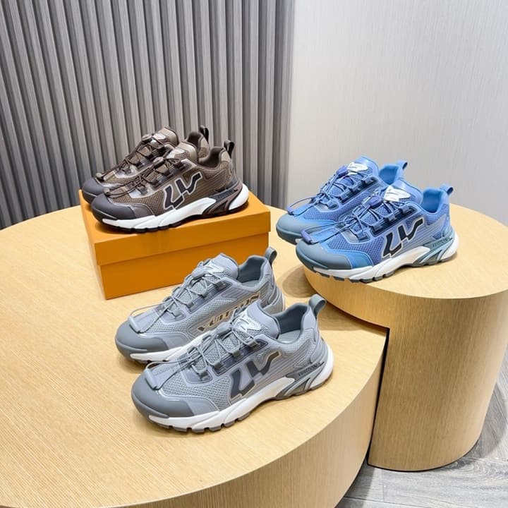Louis Vuitton Runner Tatic Sneakers in Charcoal Monogram